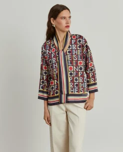 Blusa com estampado e laçada