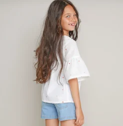 Blusa com Pontinhos