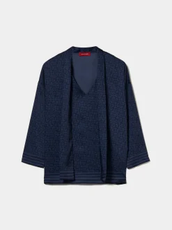 Blusa estampada com laçada