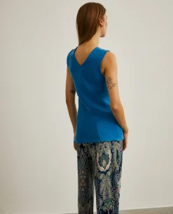 Blusa fluida sem mangas