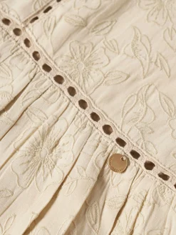 Blusa manga comprida bordado flores