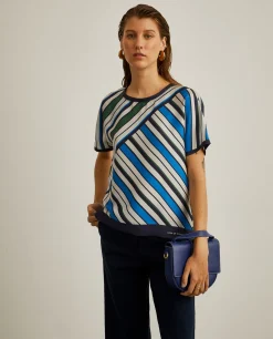 Blusa manga curta com padrão de riscas