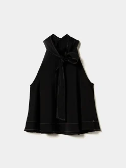 Blusa sem mangas com gola alta