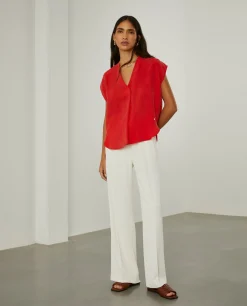 Blusa sem mangas em cupro