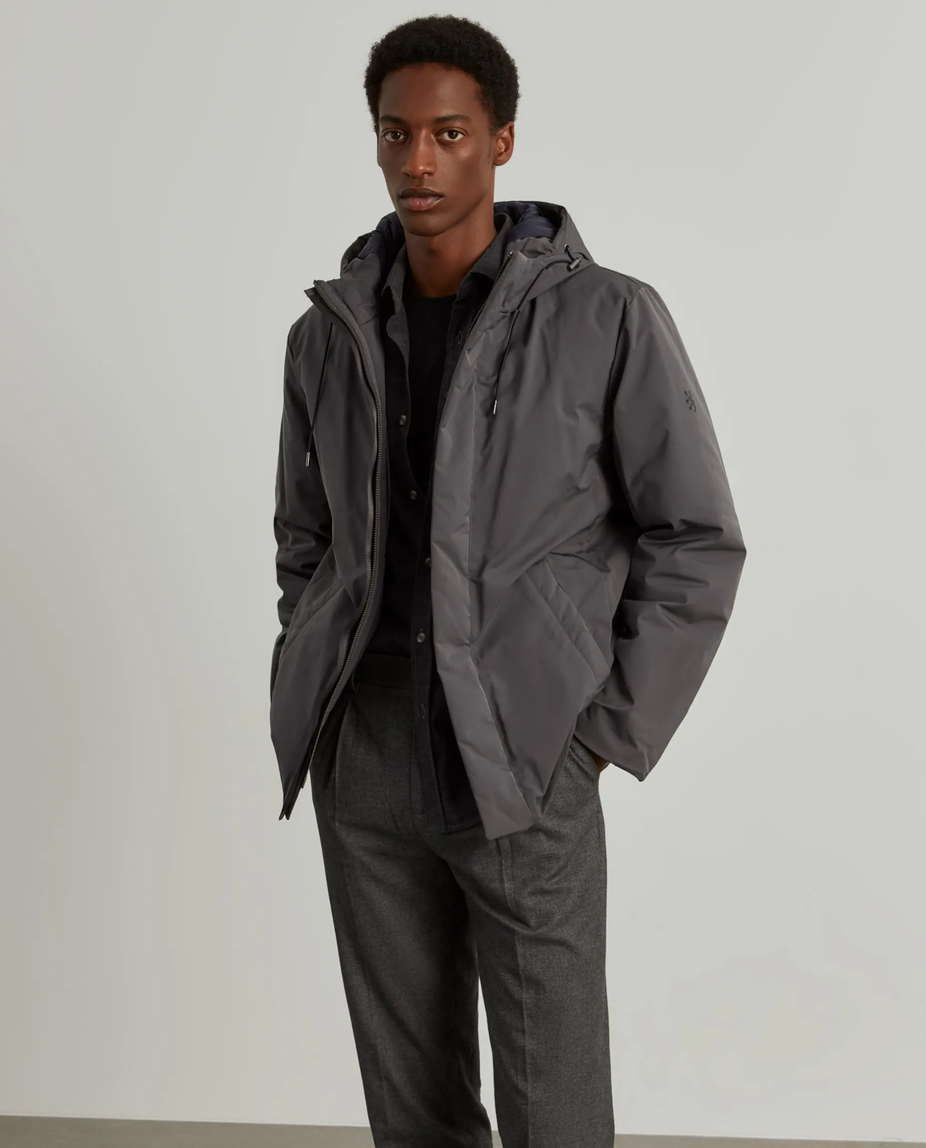 Blusão acolchoado com capuz