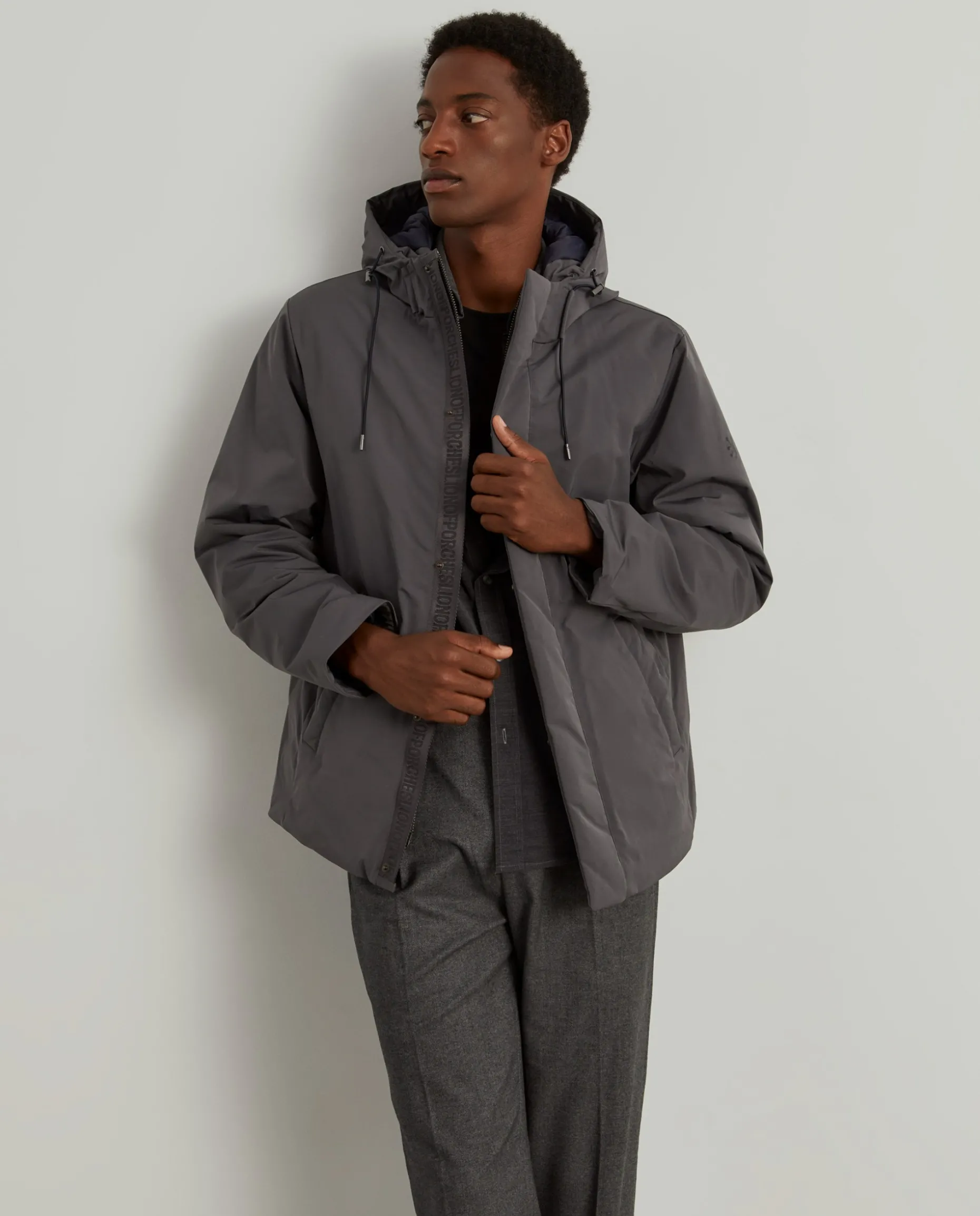 Blusão acolchoado com capuz