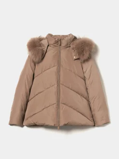 Blusão acolchoado com capuz e pelo