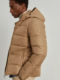 Blusão acolchoado repelente à água com capuz