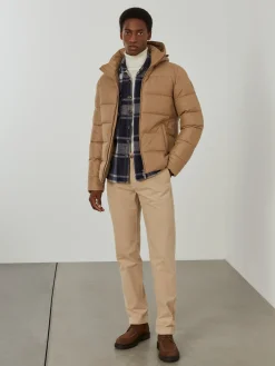 Blusão acolchoado repelente à água com capuz