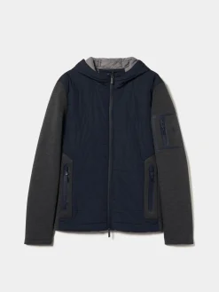 Blusão combinado com capuz