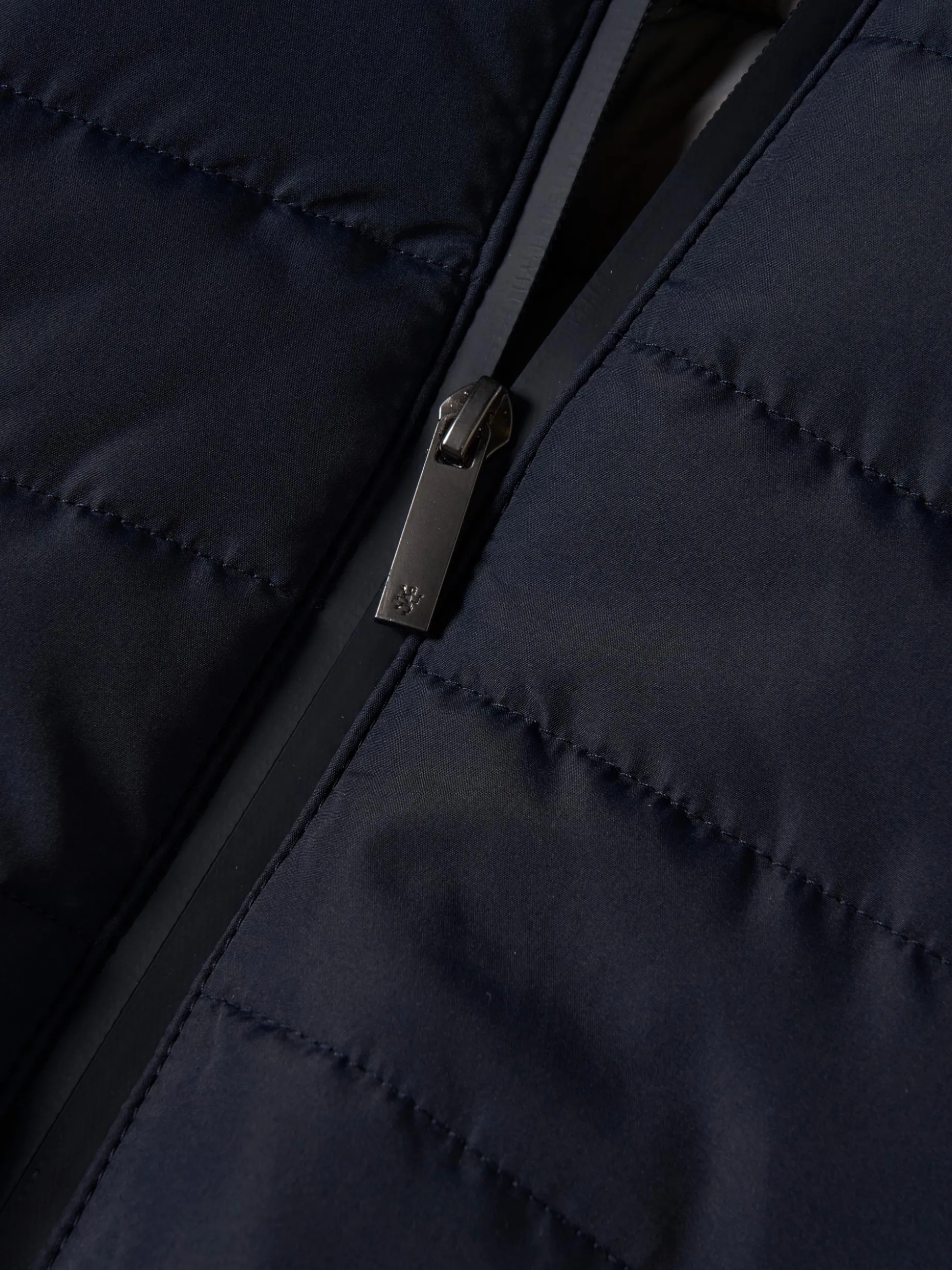 Blusão combinado com capuz