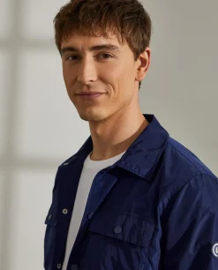 Blusão de tecido técnico com bolsos