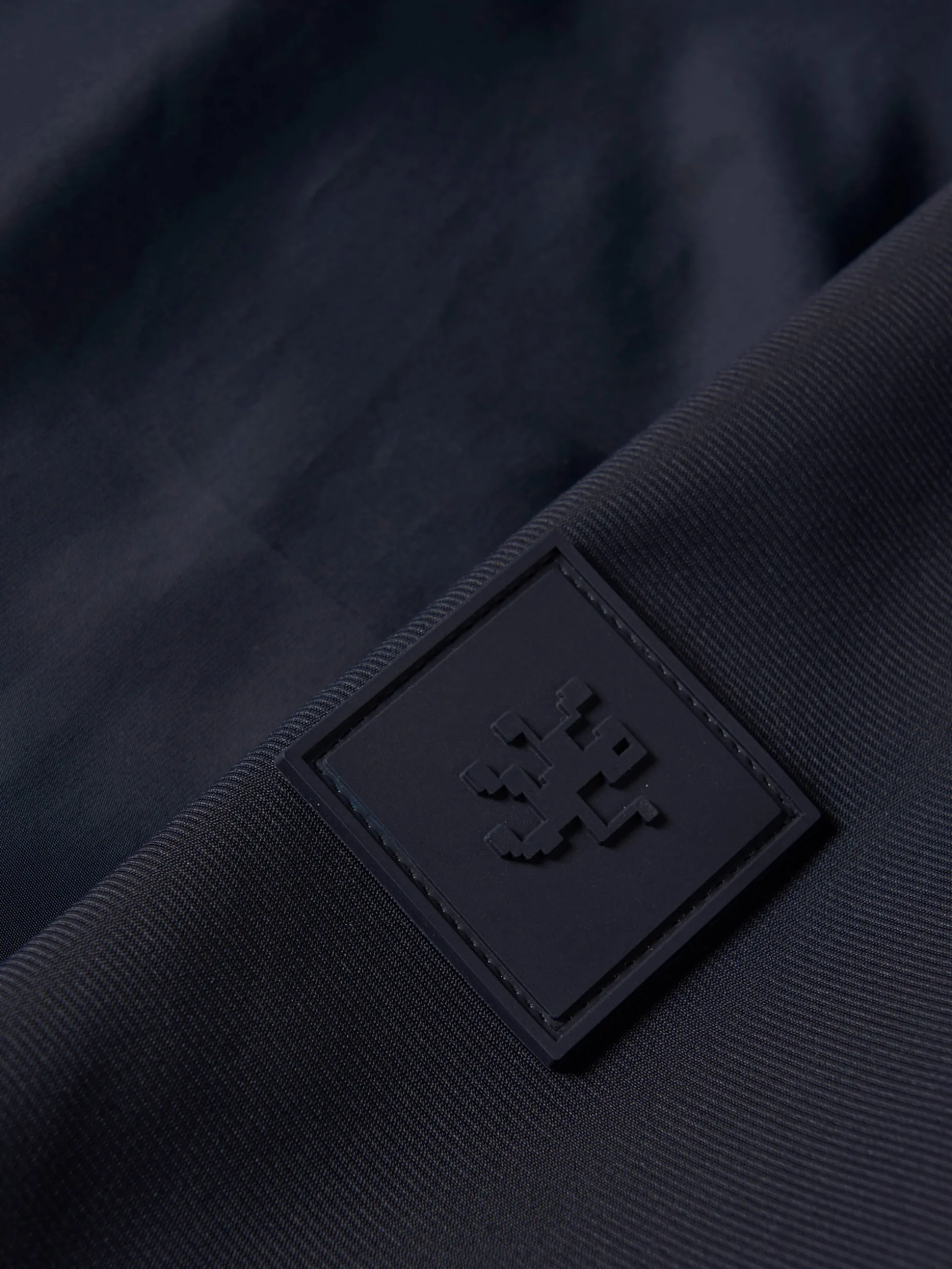 Blusão reversível com gola alta