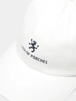 Boné de pala curva com branding na frente