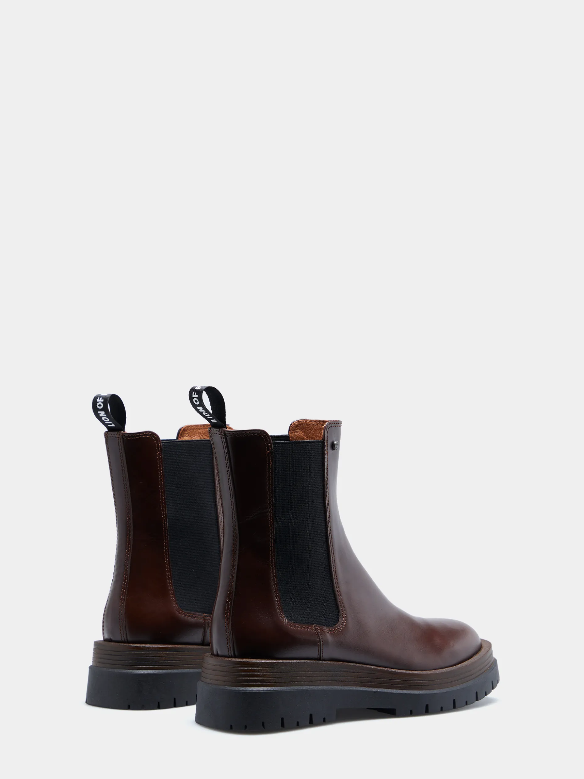 Botins chelsea em pele