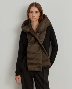 Cachecol acolchoado com capuz