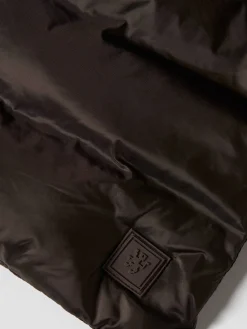 Cachecol acolchoado com capuz