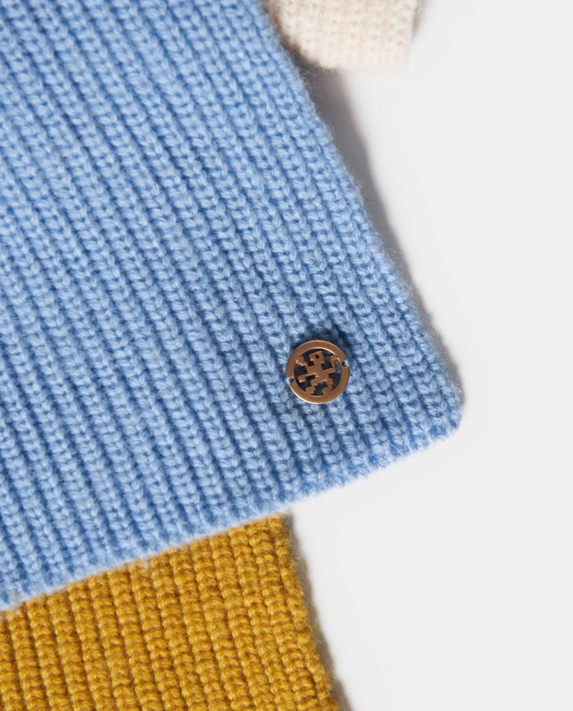 Cachecol canelado tricolor em lã e caxemira