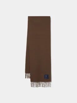 Cachecol de lã com franjas