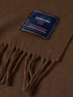 Cachecol de lã com franjas