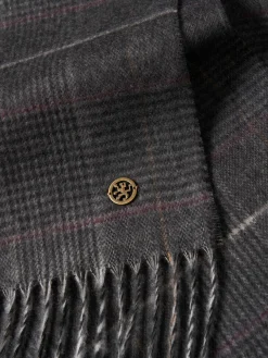 Cachecol xadrez com franjas