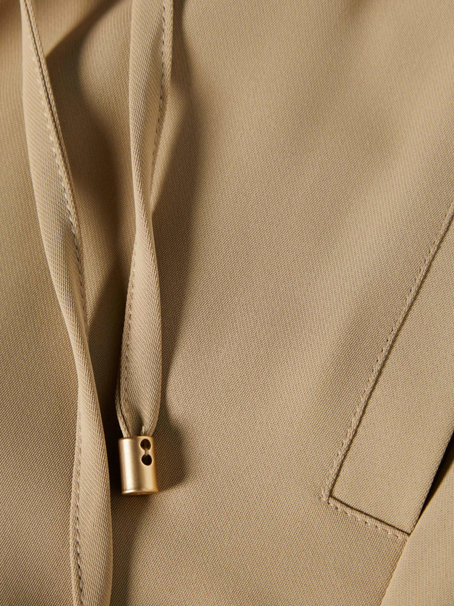 Calças cargo com cintura elástica e cordão