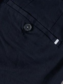 Calças chino em sarja com pregas