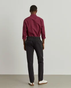 Calças chino regular fit com pregas