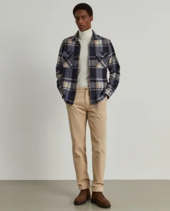 Calças chino regular fit em veludo