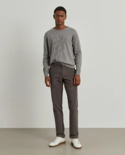 Calças chino regular fit em veludo