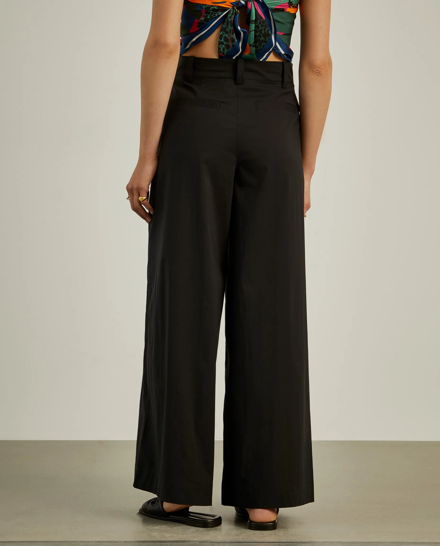 Calças culotte com cintura ajustável