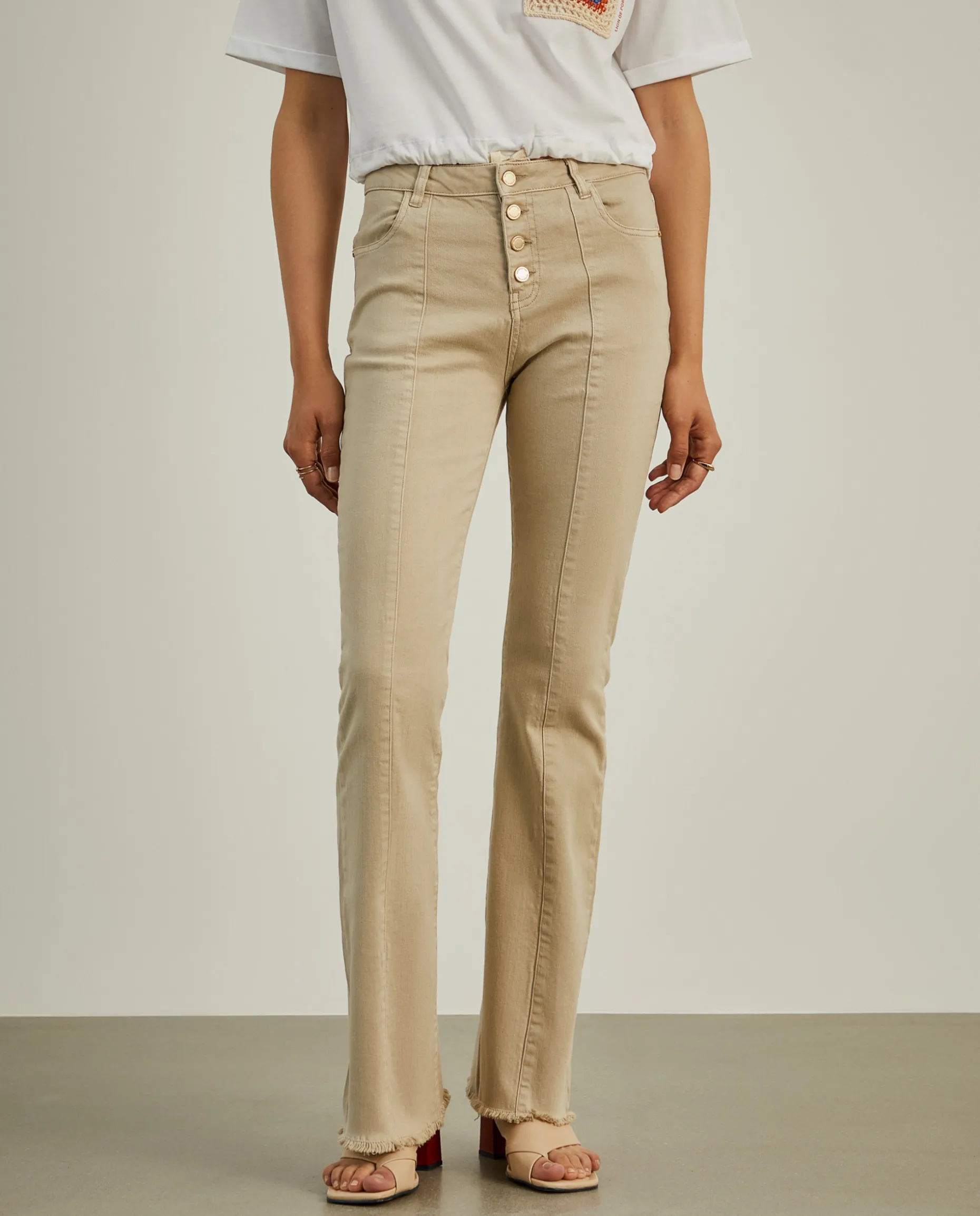 Calças de ganga com cintura subida