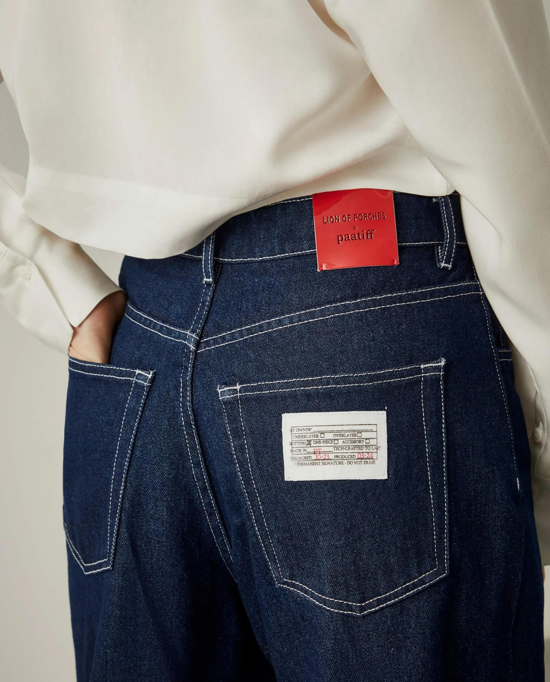 Calças denim Lion of Porches x Paatiff
