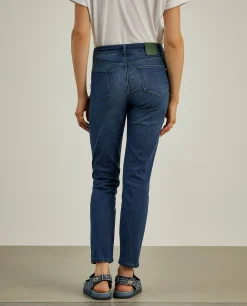 Calças denim regular fit de lavagem escura