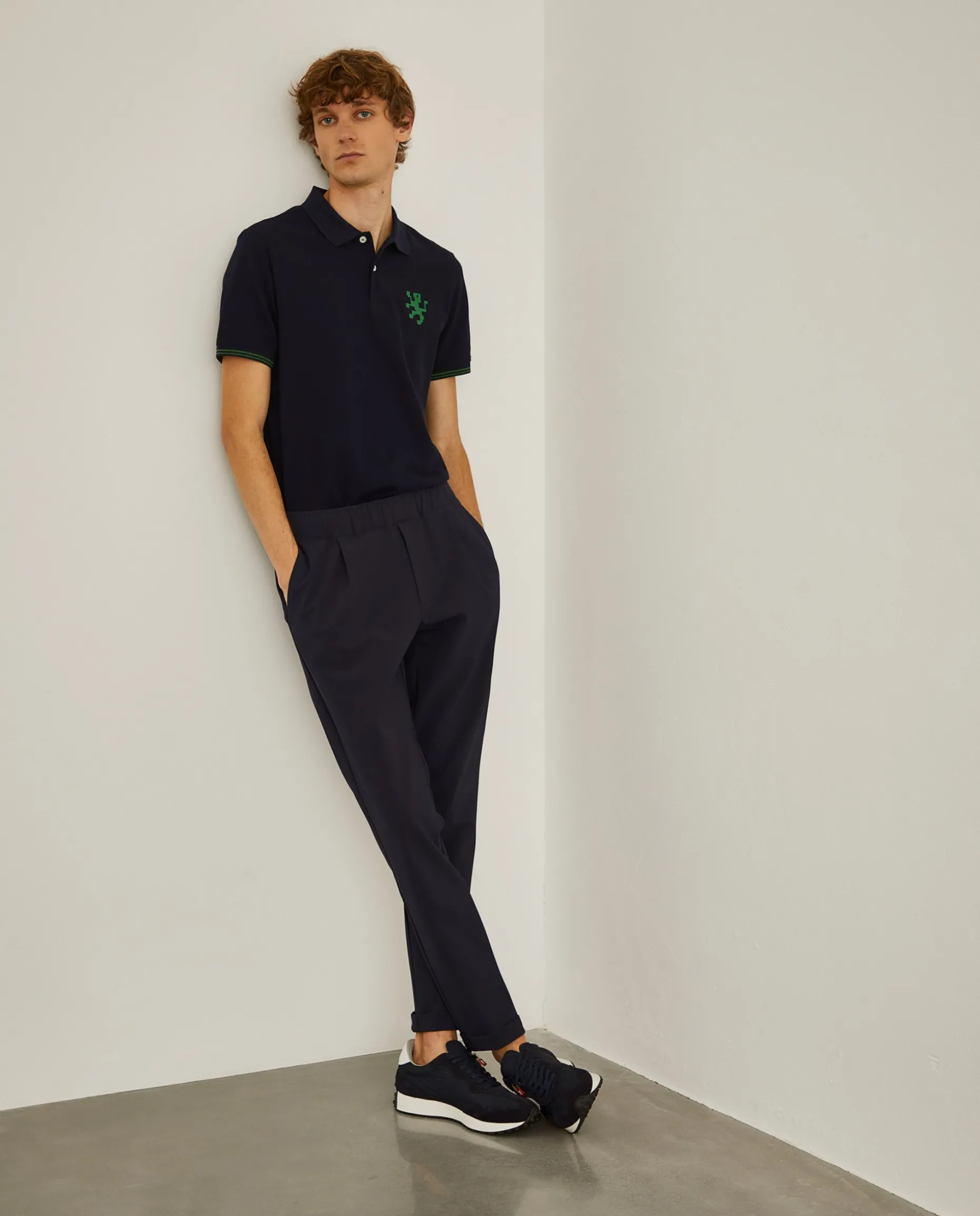 Calças jogger com cordão