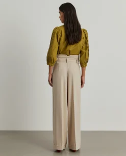 Calças pantalona com cinto