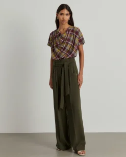 Calças pantalona com cinto