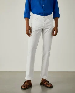 Calças regular fit com cinco bolsos