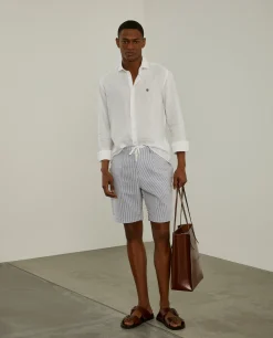 Calções bermuda às riscas com cordão