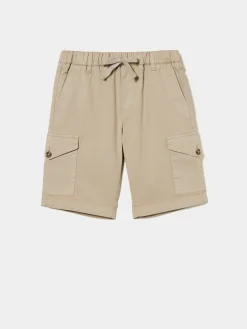 Calções com bolsos