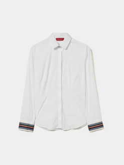 Camisa clássica com riscas nos punhos