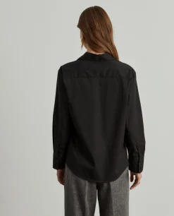 Camisa com punhos bordados