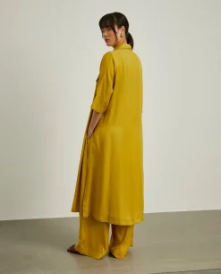 Camisa comprida com laço