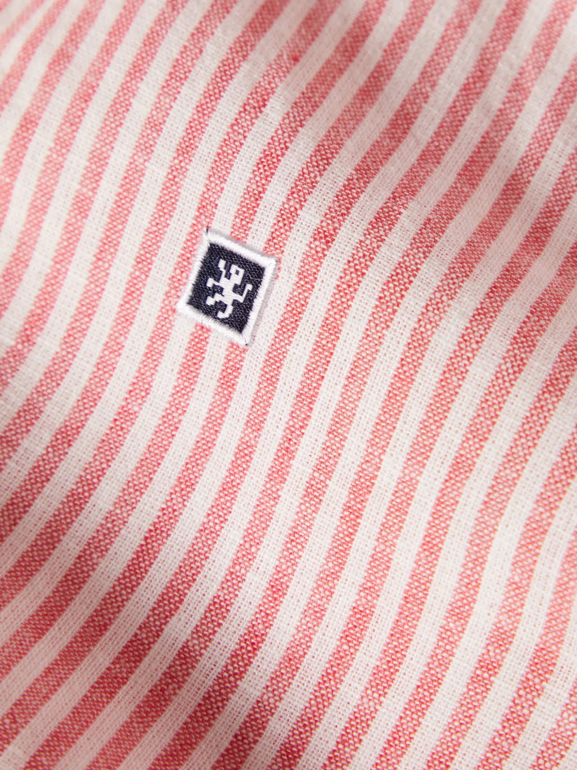 Camisa de riscas com gola mandarim