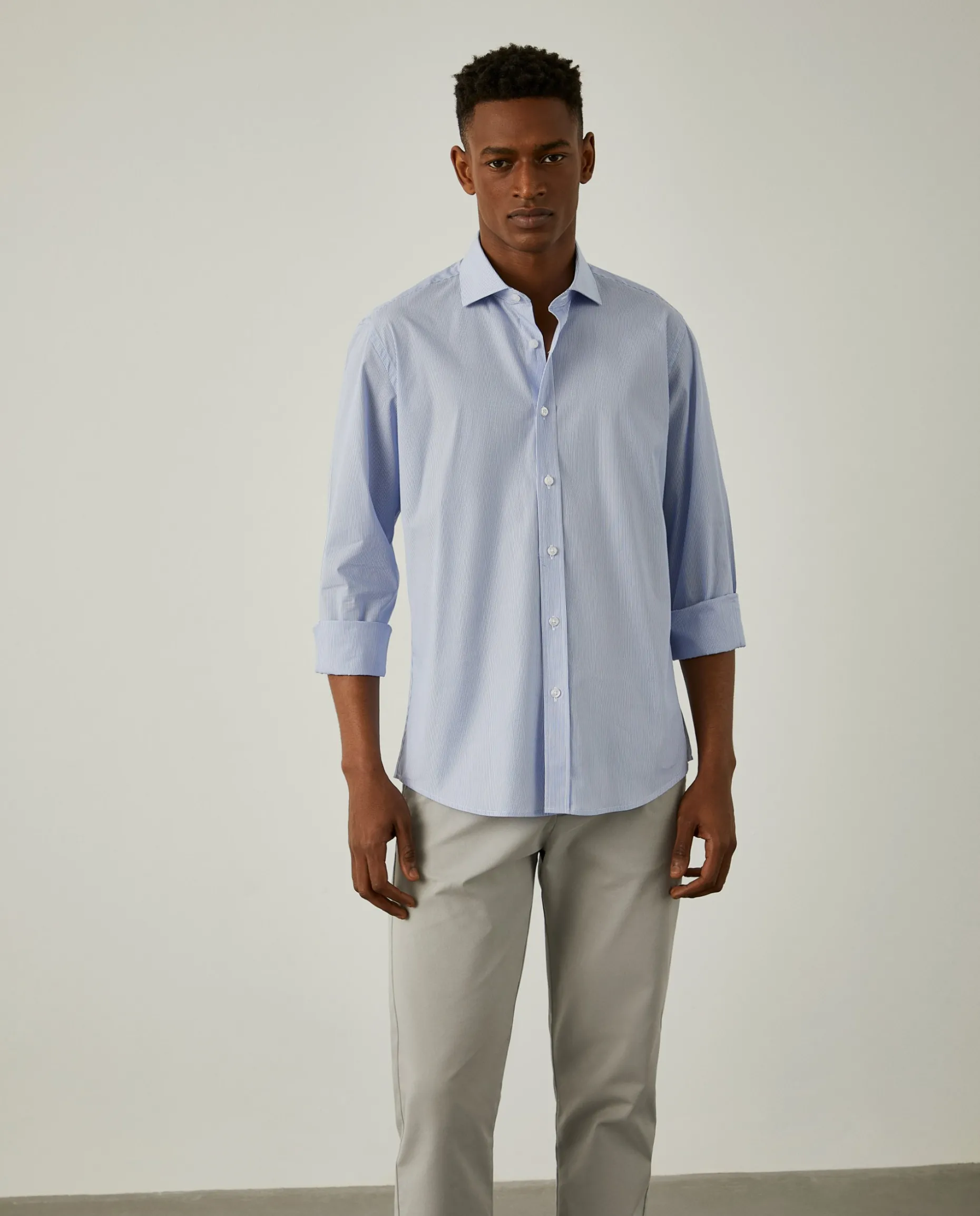 Camisa de riscas slim fit em popelina