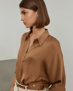 Camisa fluida acetinada