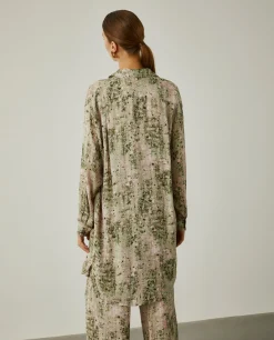 Camisa longa oversize com padrão abstrato