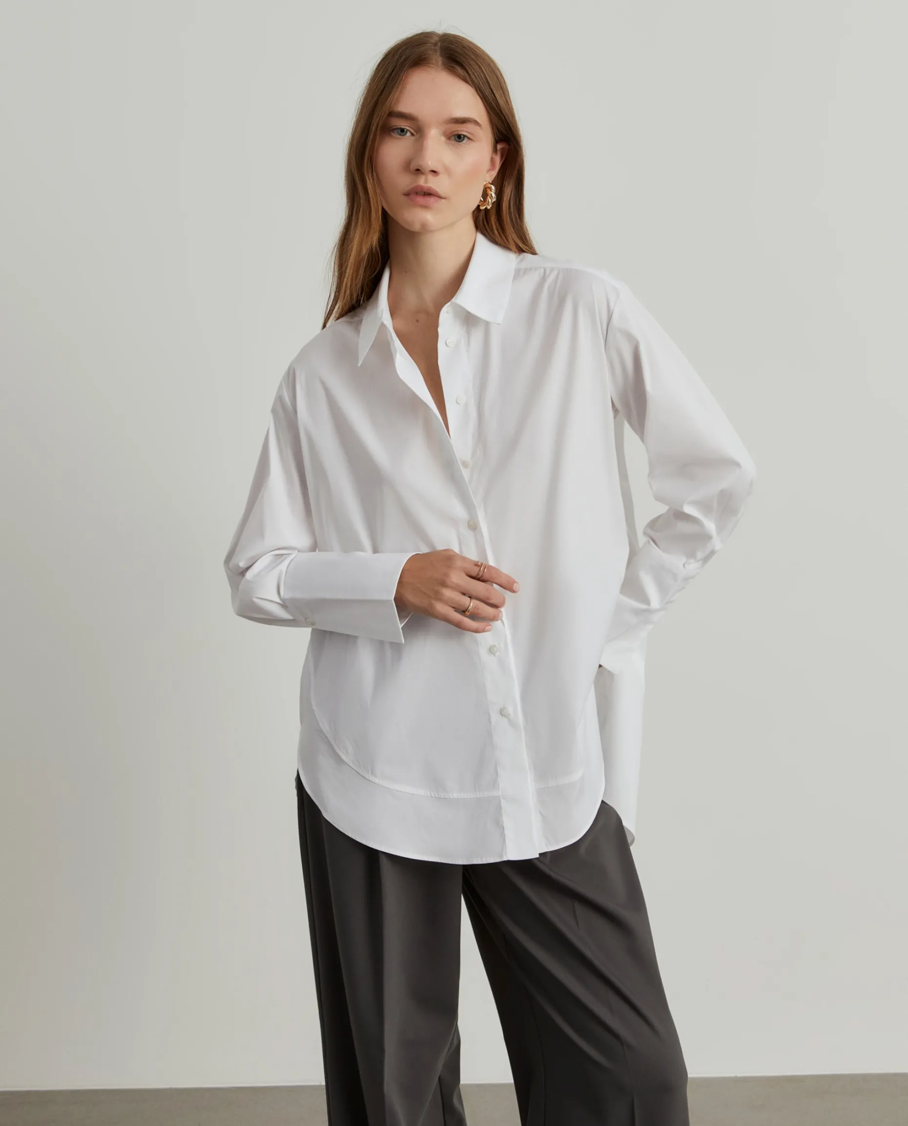 Camisa oversize assimétrica