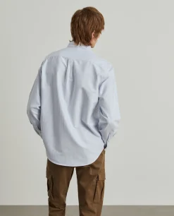 Camisa oxford regular fit com padrão de riscas