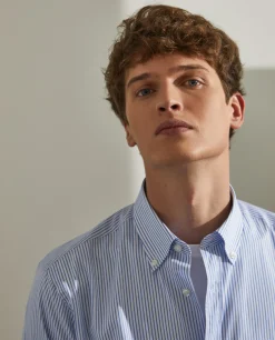 Camisa regular fit com padrão de riscas